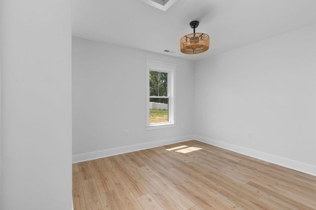 153 LINDBURGH DR