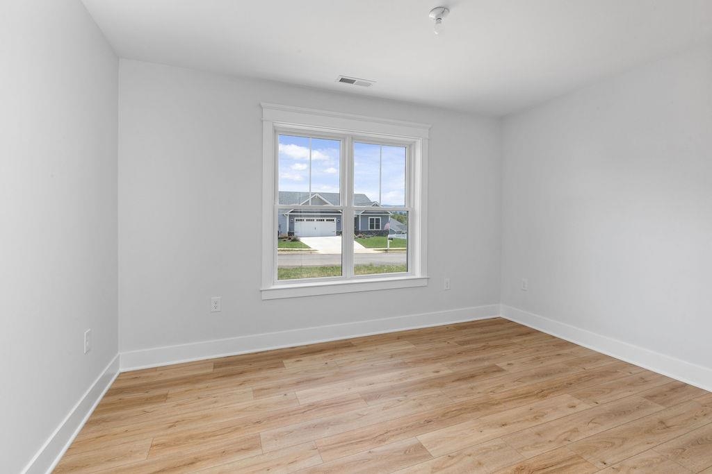 153 LINDBURGH DR