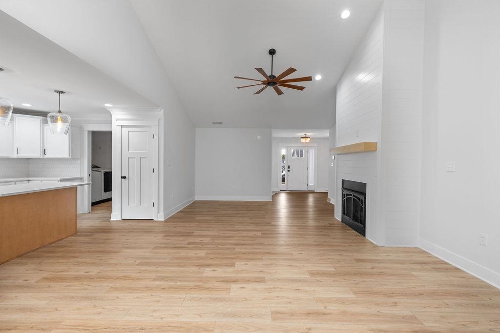 153 LINDBURGH DR