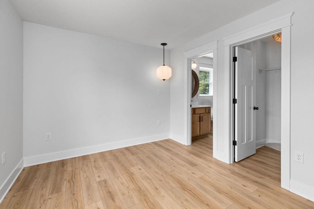 153 LINDBURGH DR