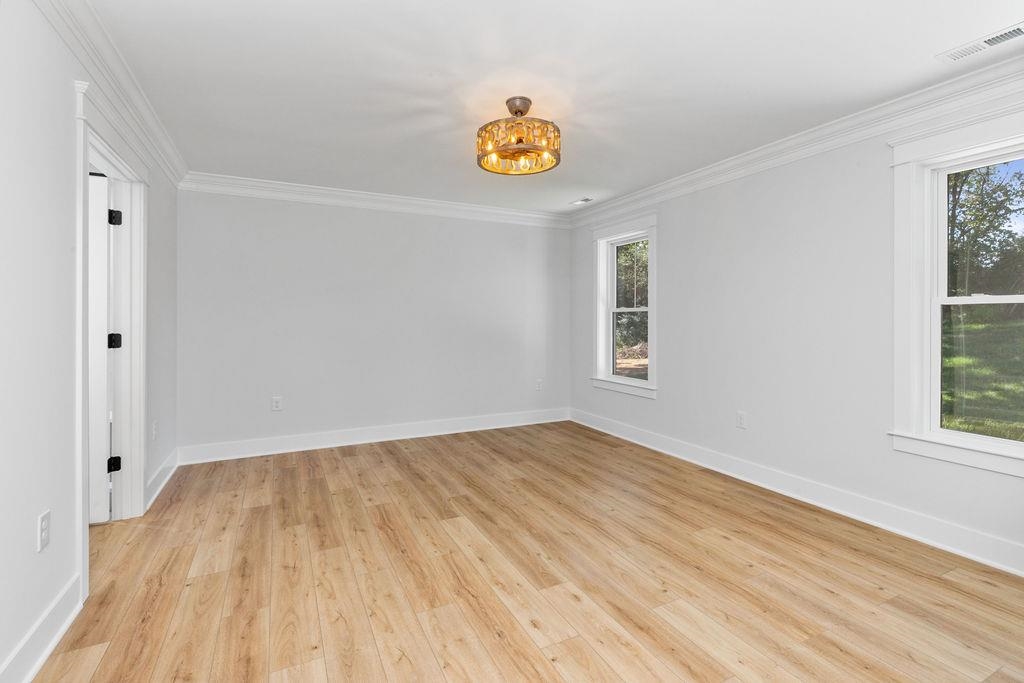153 LINDBURGH DR