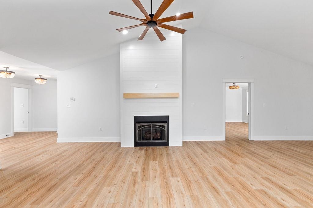 153 LINDBURGH DR