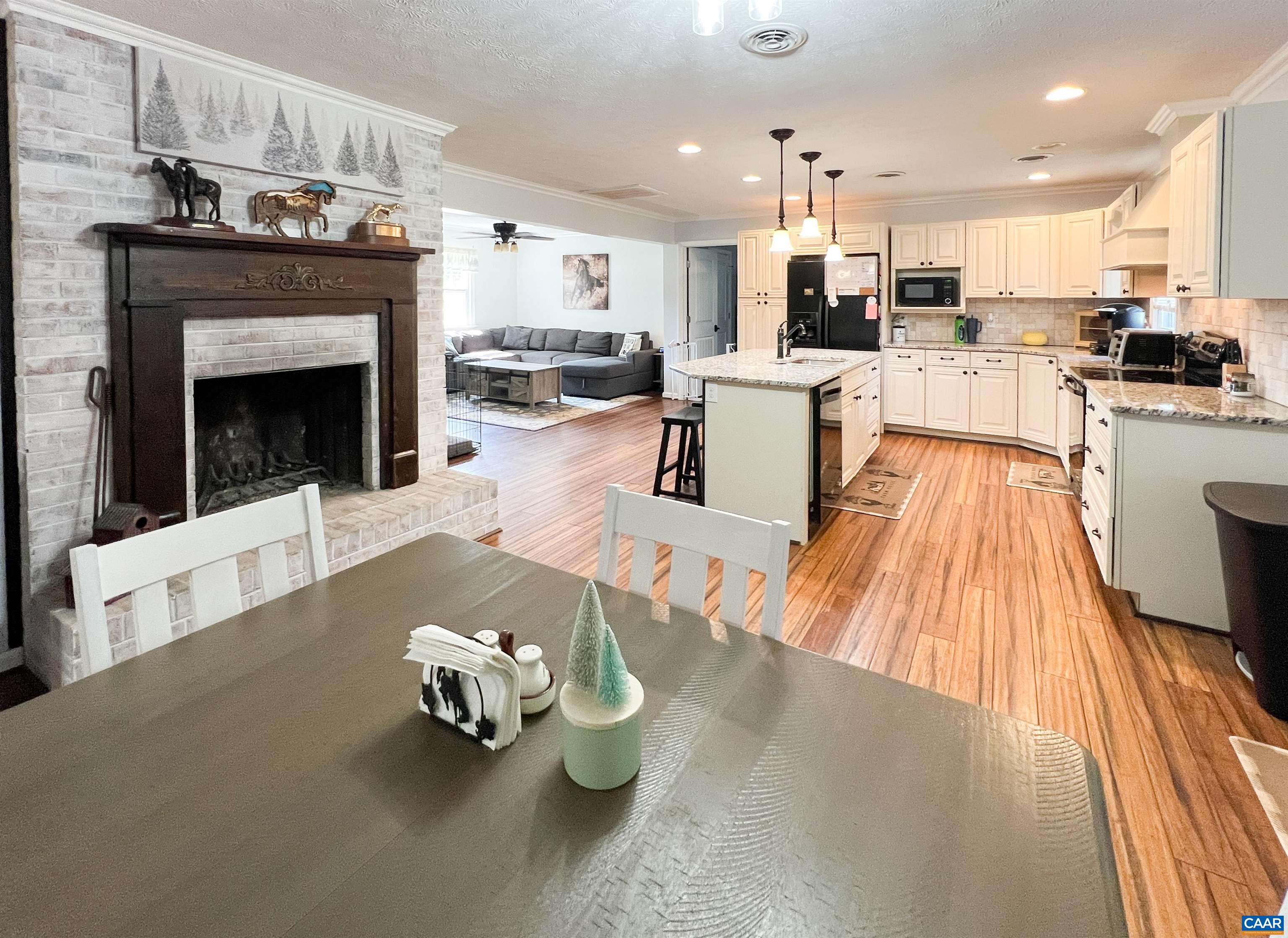 9905 ANDERSONVILLE RD