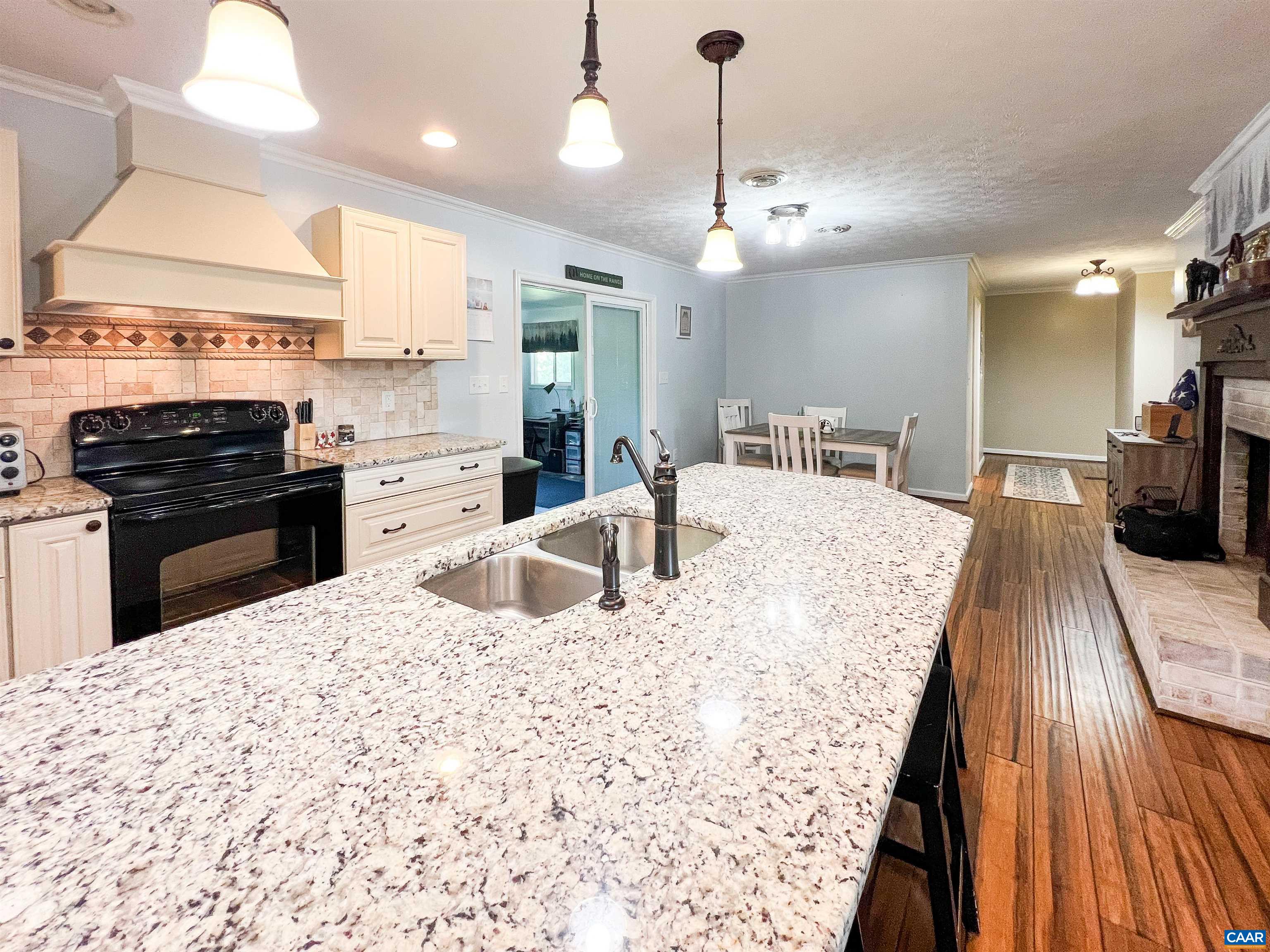 9905 ANDERSONVILLE RD