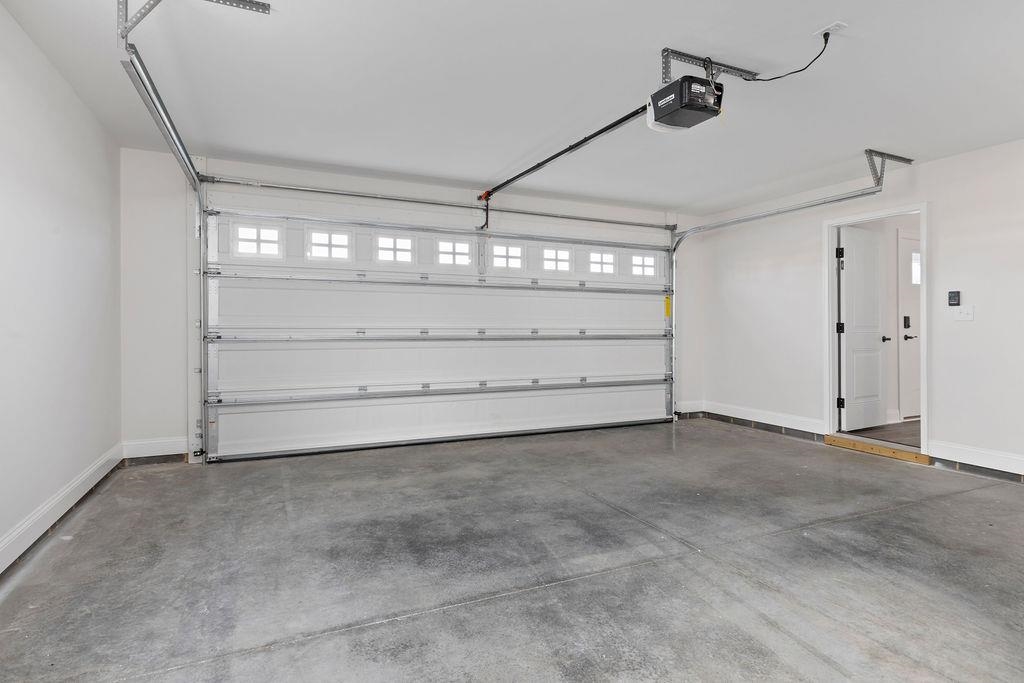 29 ALMA ANN LN