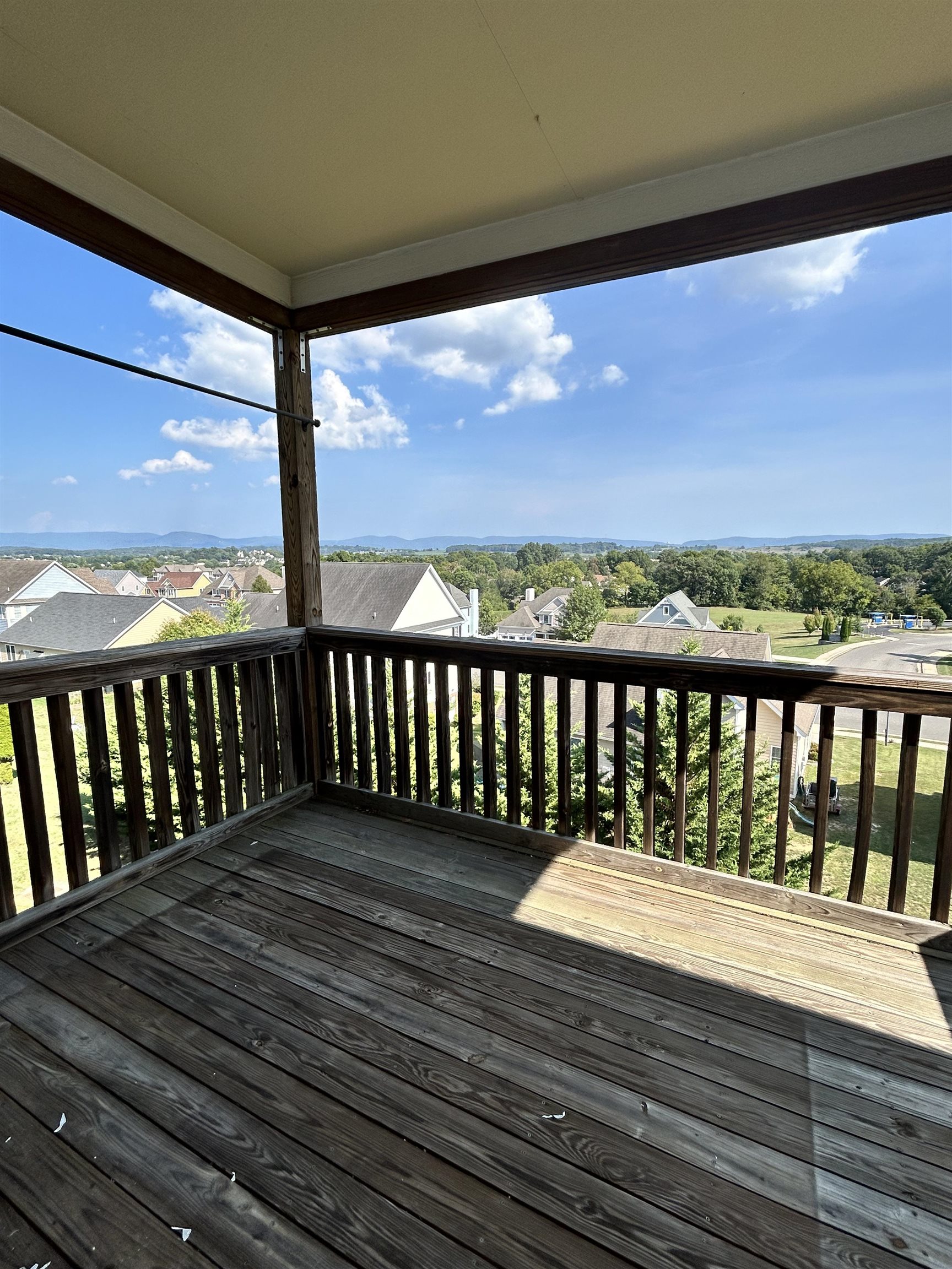 33 WINDGATE CIR Unit: 201