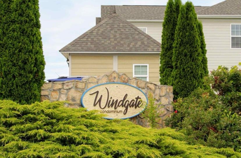33 WINDGATE CIR Unit: 201