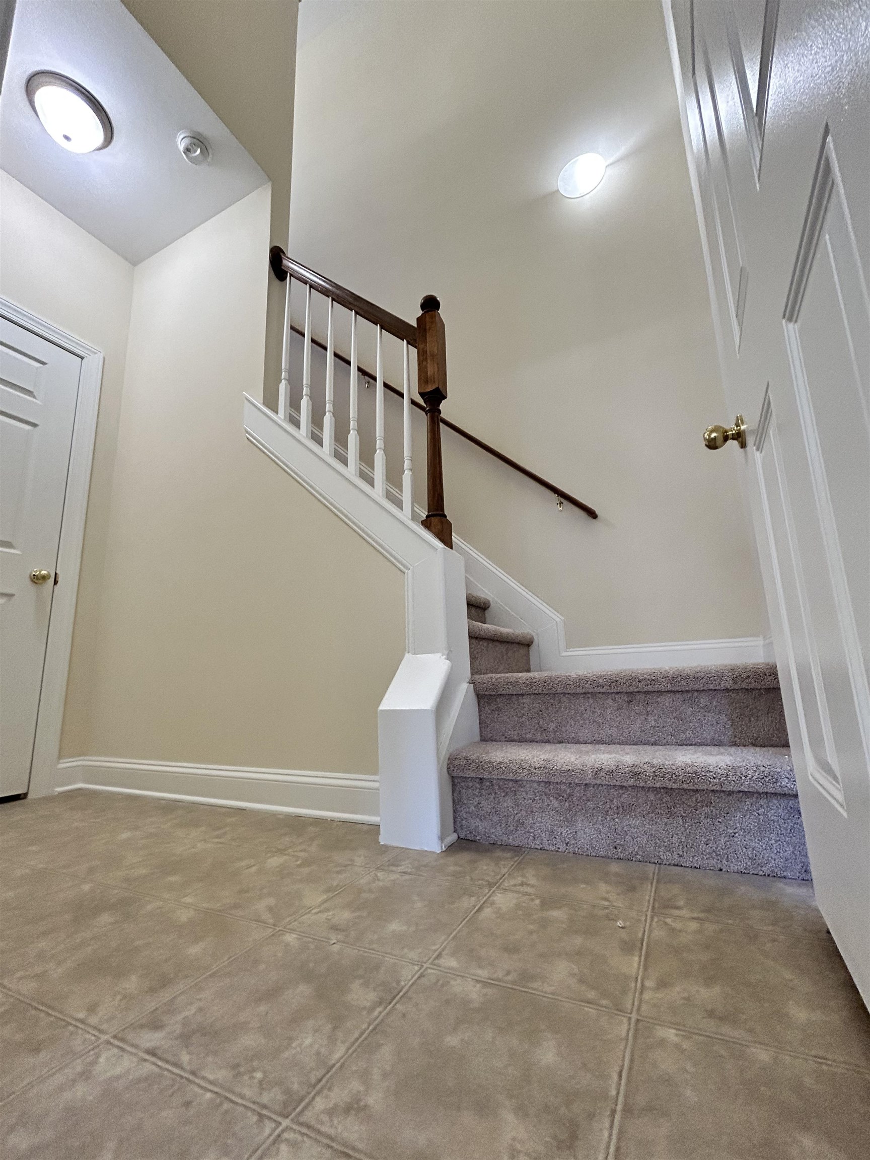 33 WINDGATE CIR Unit: 201