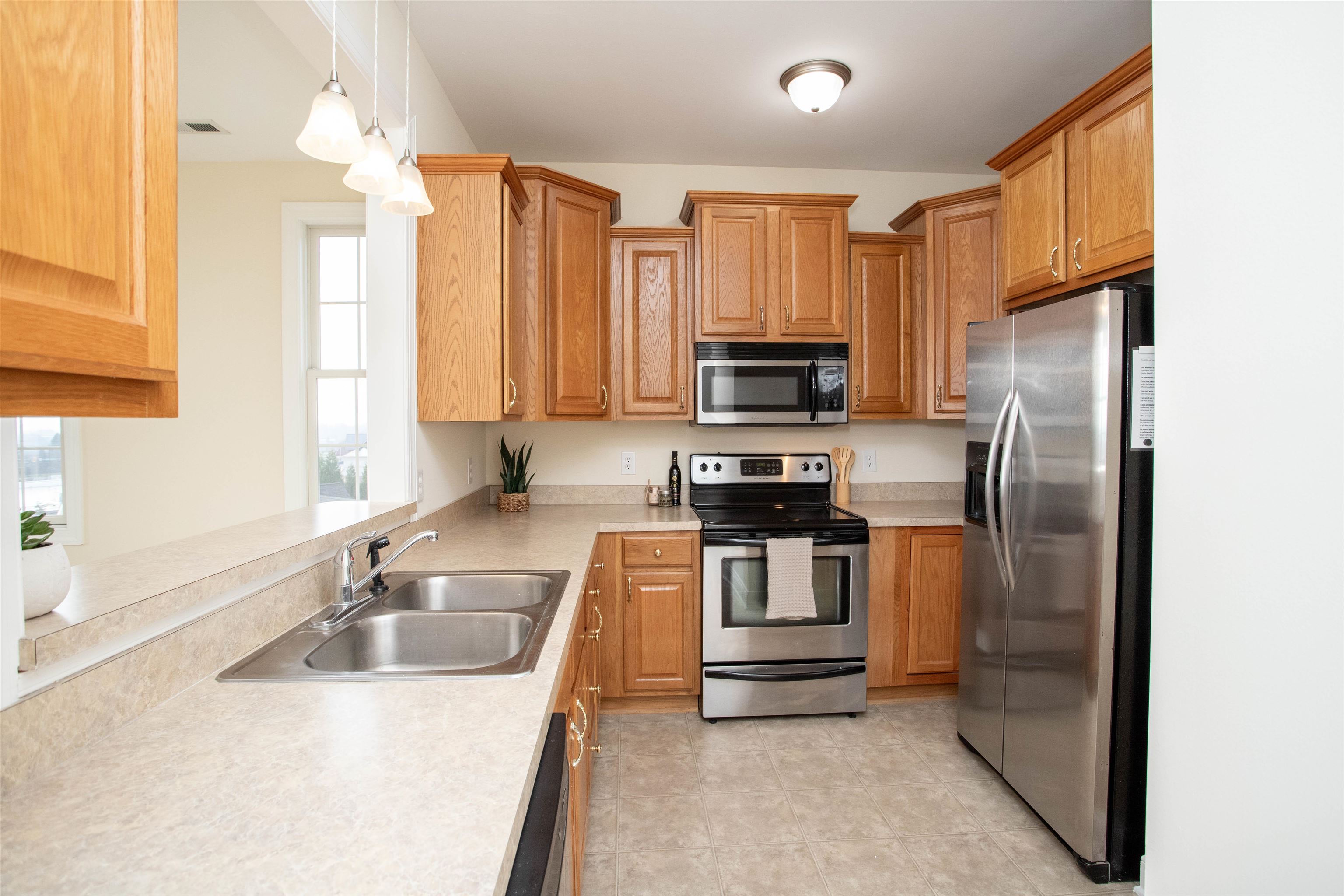 33 WINDGATE CIR Unit: 201