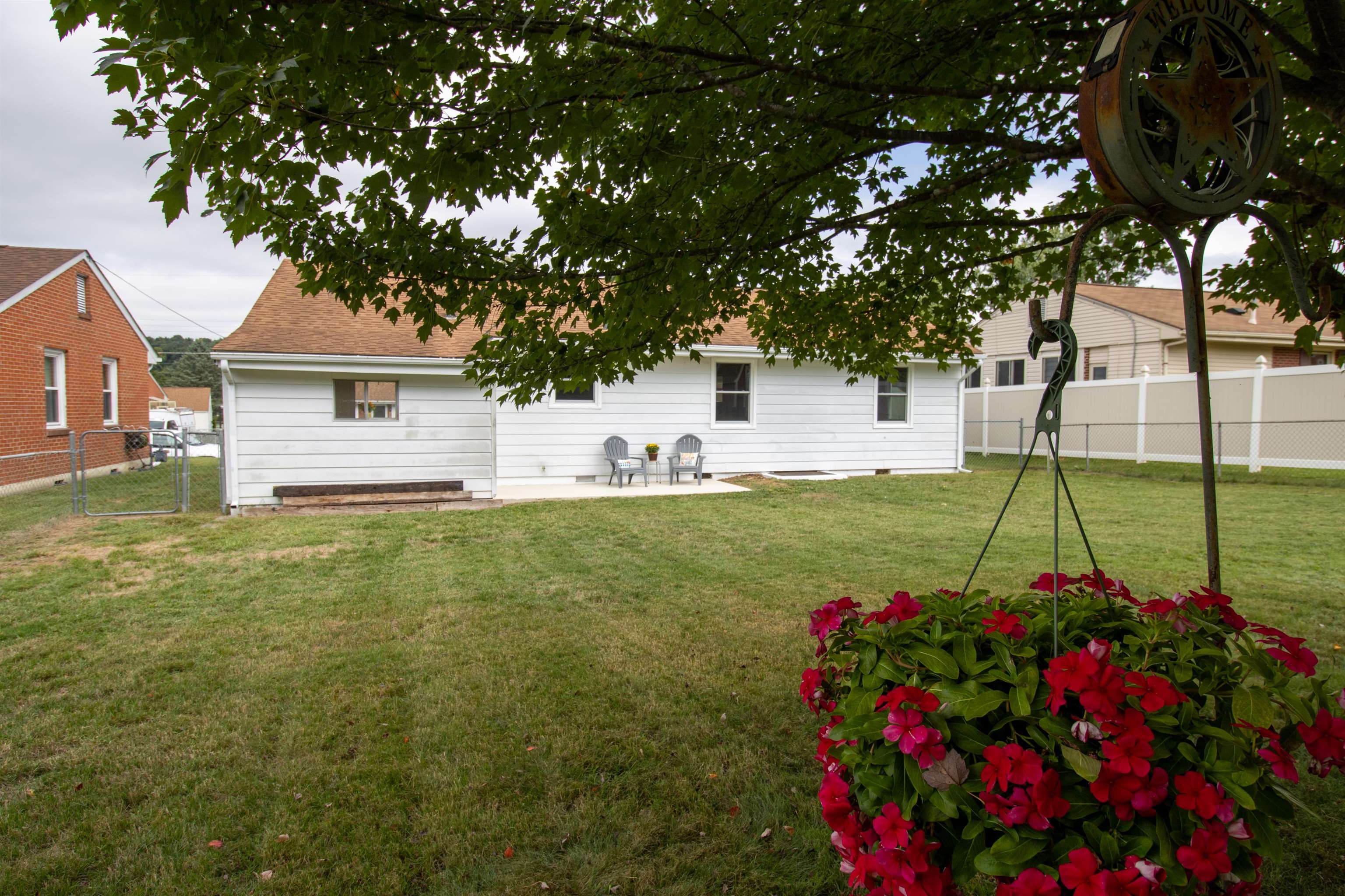 2406 PARK HILL RD