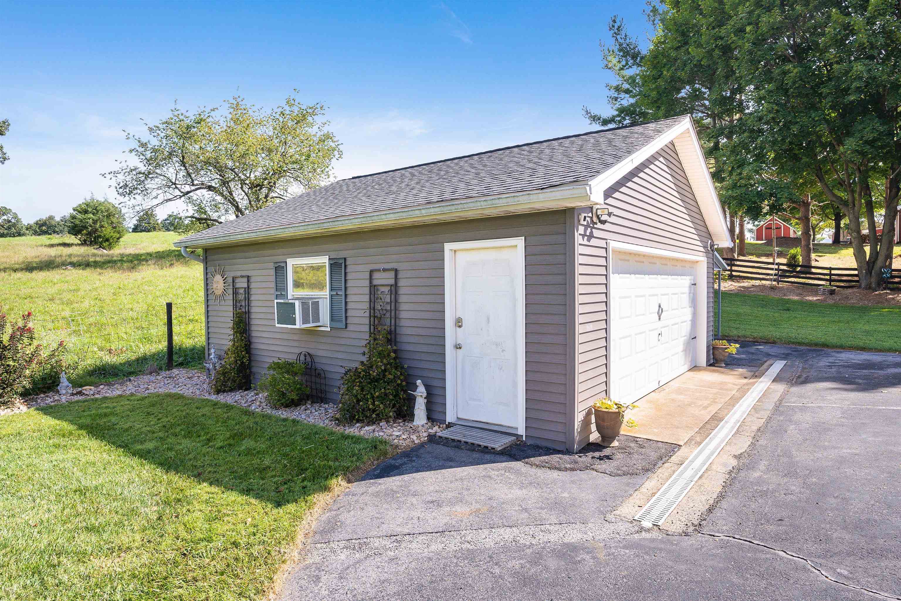 1076 PATTERSON MILL RD
