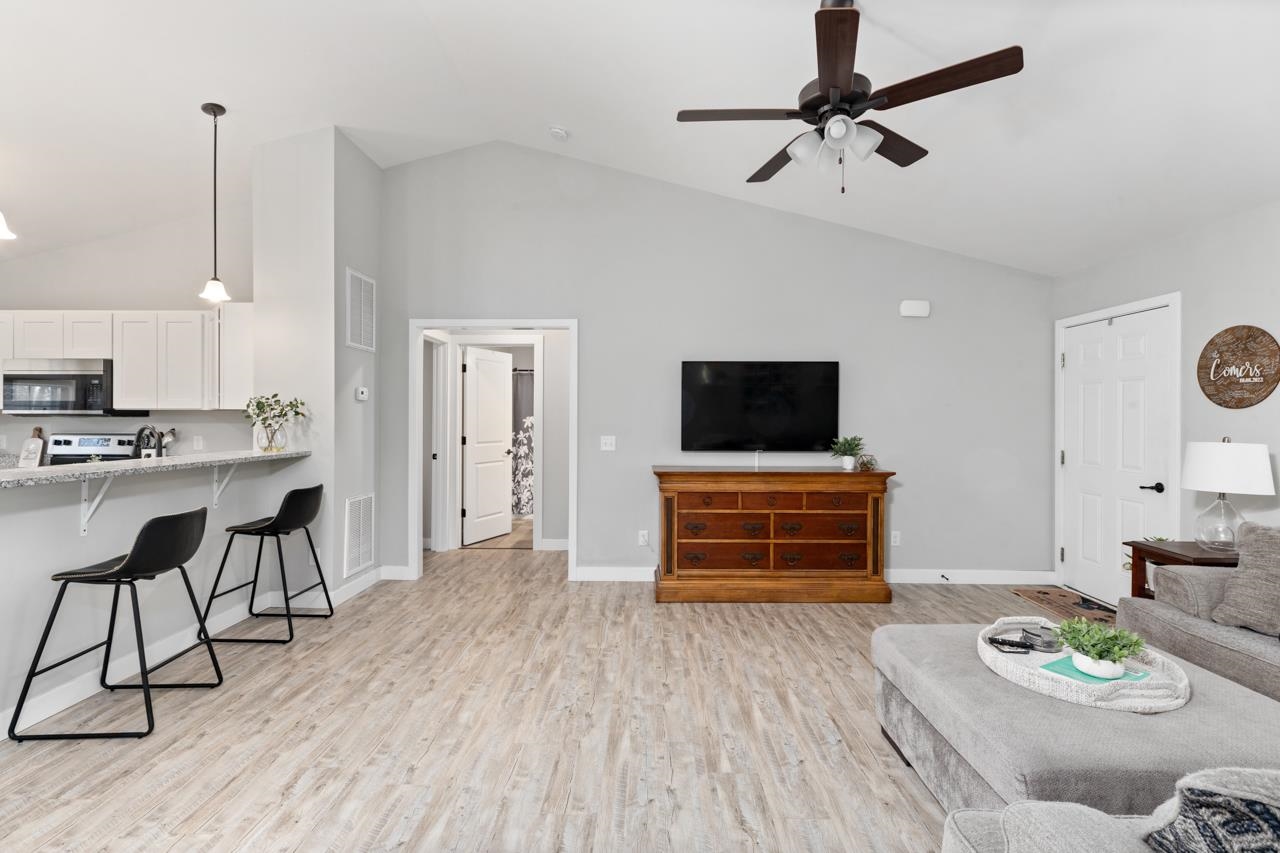 2330 WHITESTONE DR