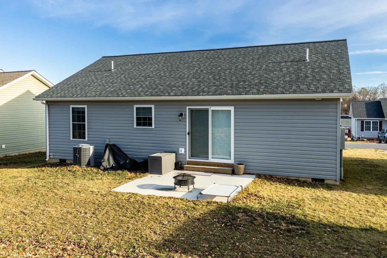 2330 WHITESTONE DR