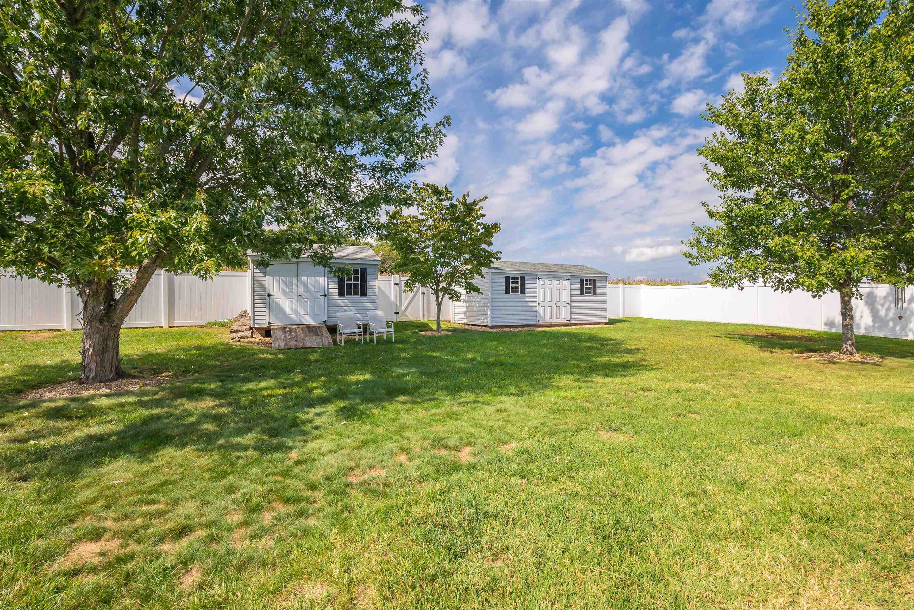 100 FALL RIDGE DR