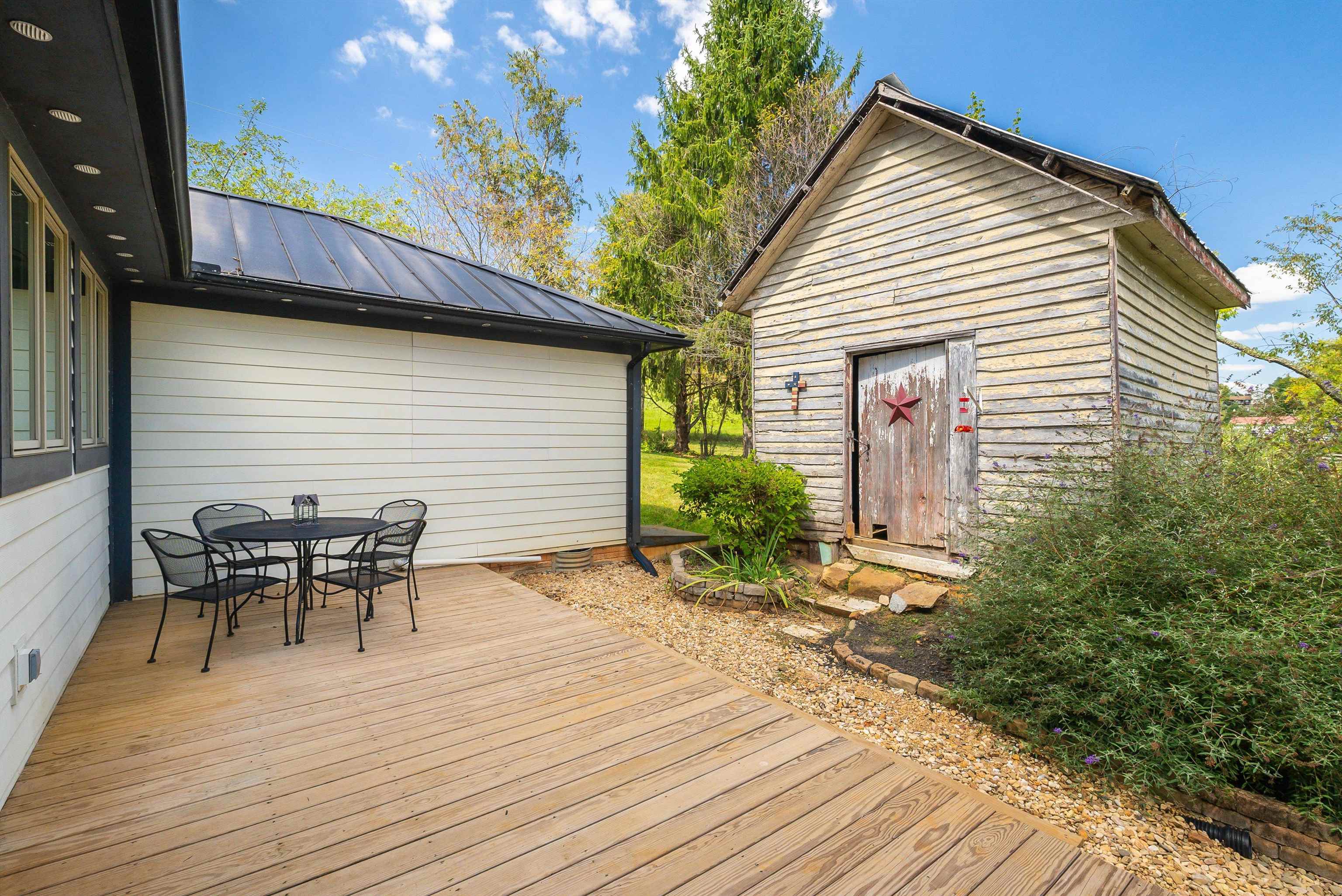 19 MT HERMON RD