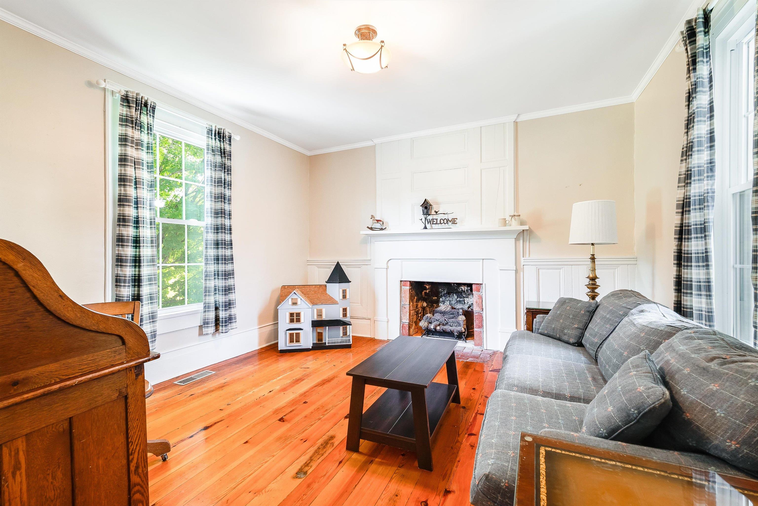 19 MT HERMON RD