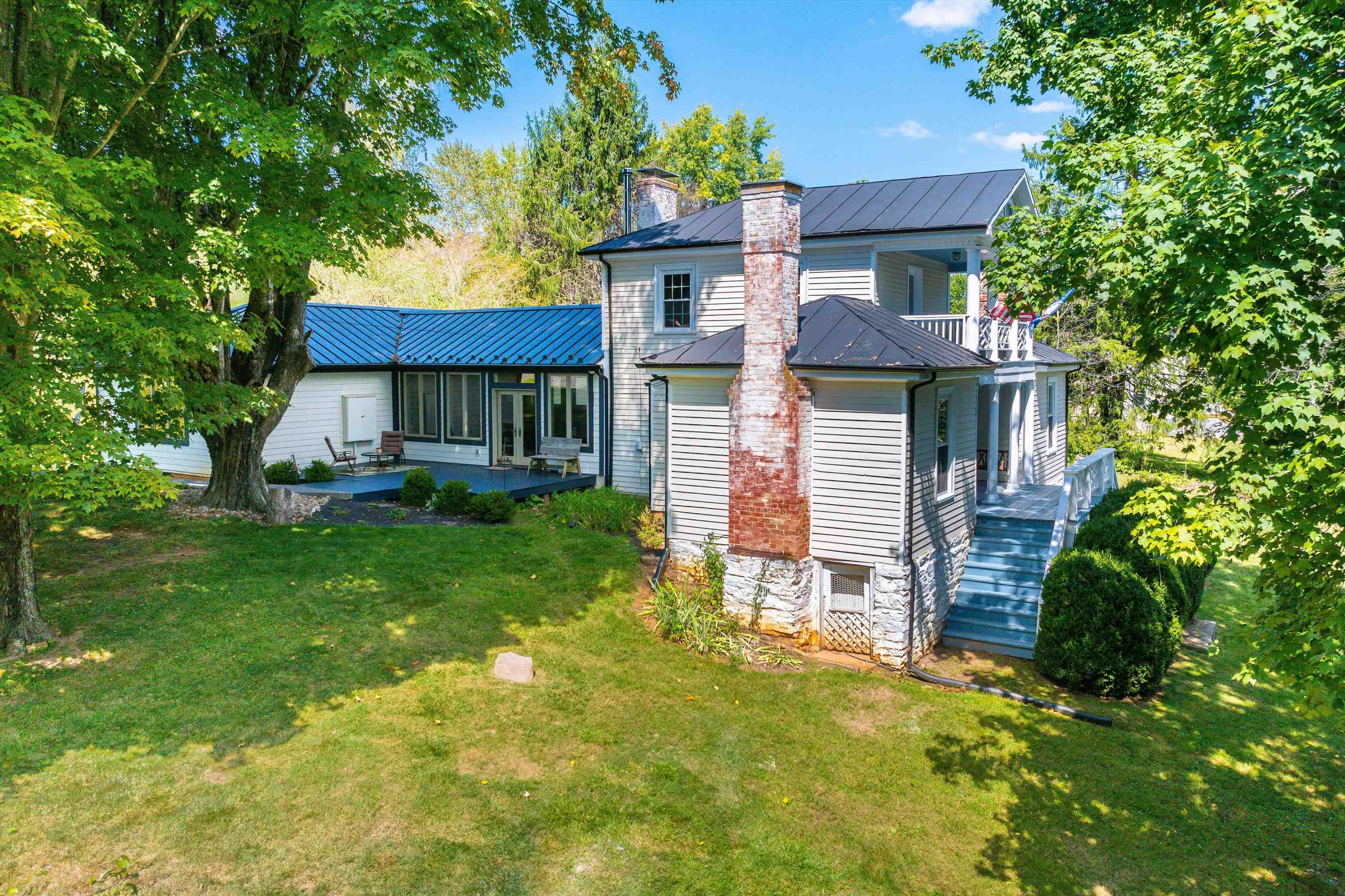 19 MT HERMON RD