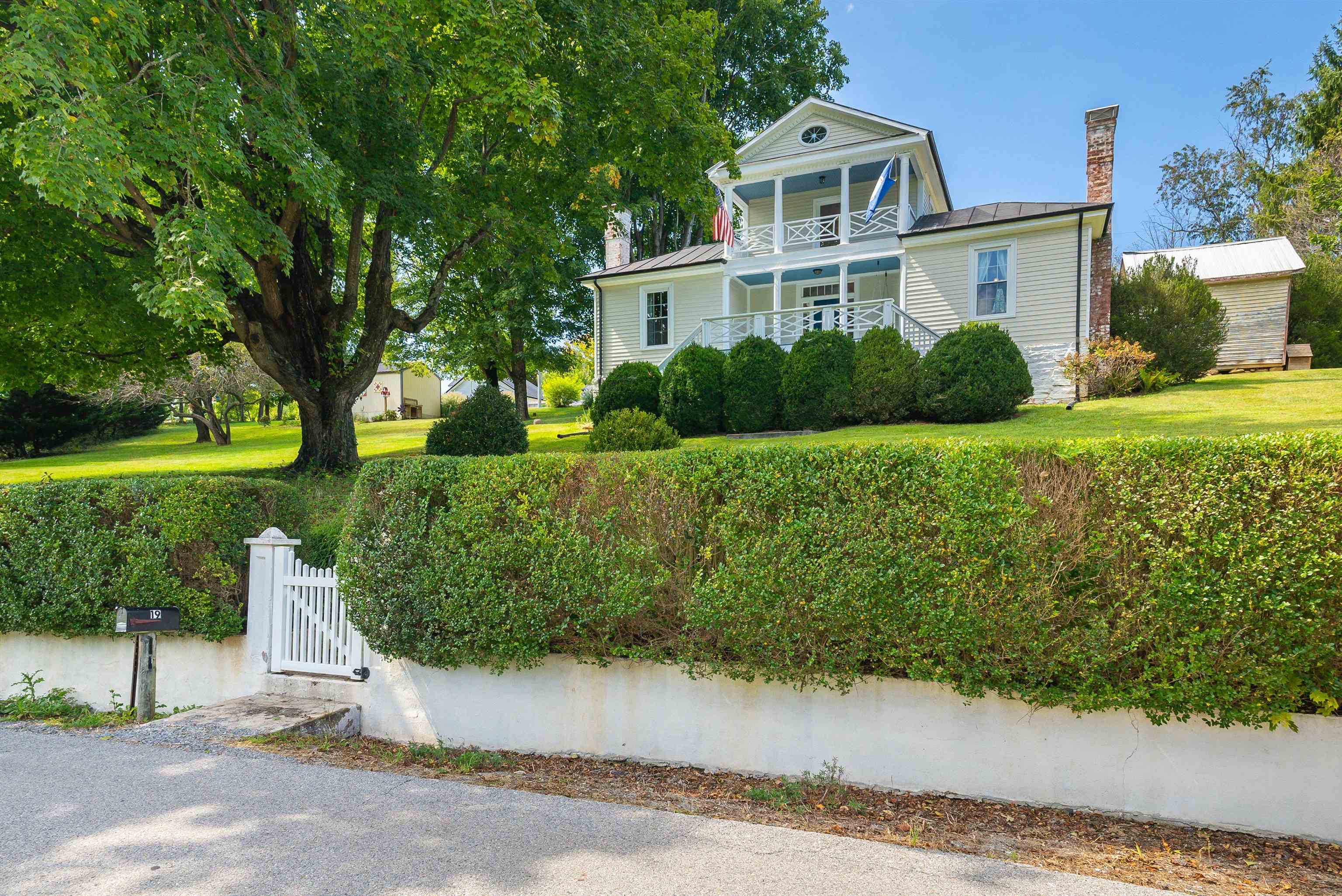 19 MT HERMON RD