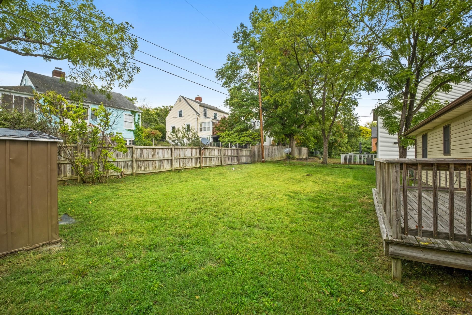 817 MAPLE AVE