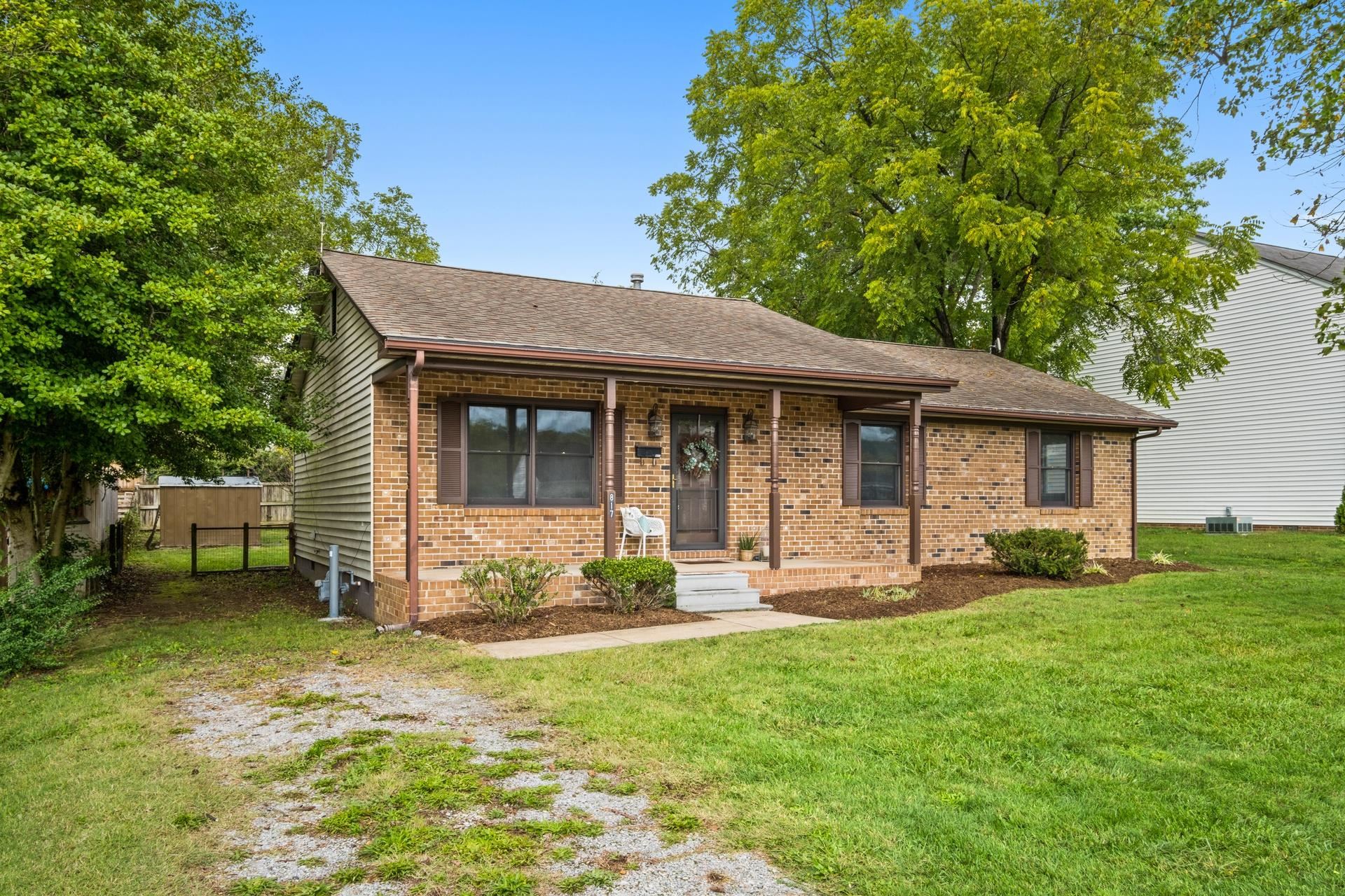 817 MAPLE AVE