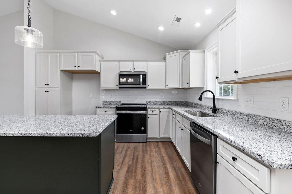 194 LANGLEY DR