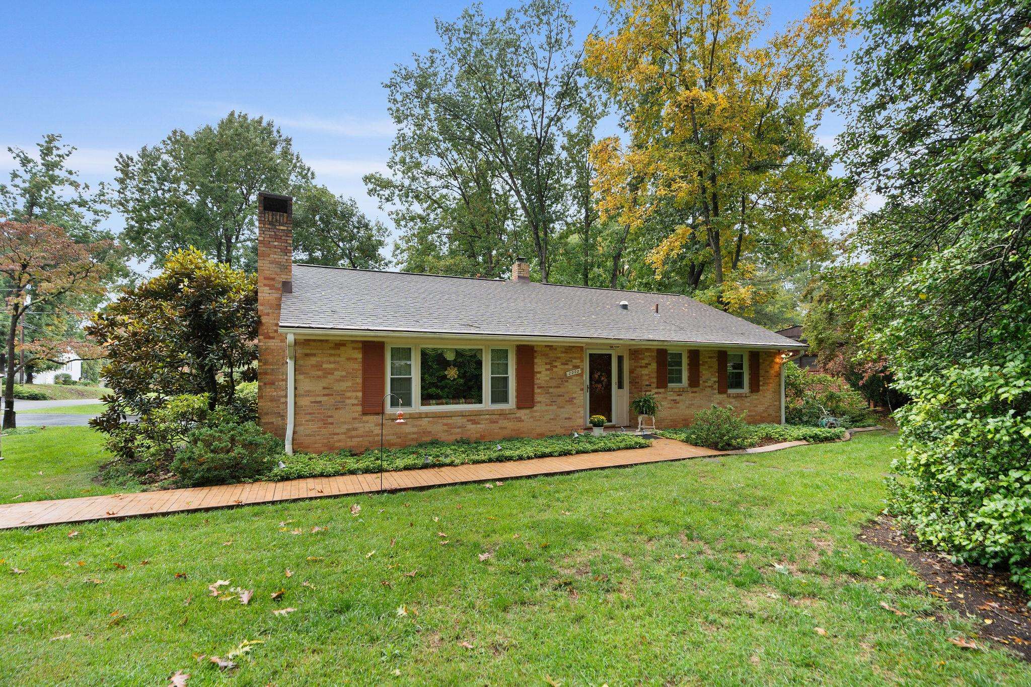 2000 CHEROKEE RD