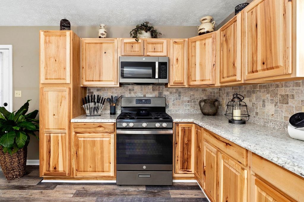 105 HEMLOCK ST