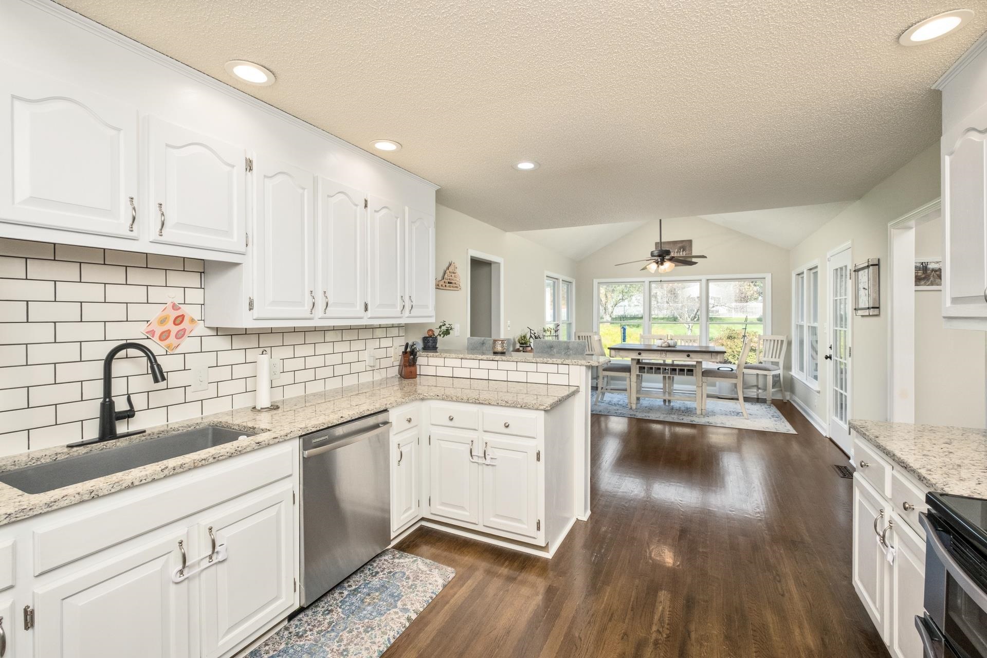 2404 DAVIS RD