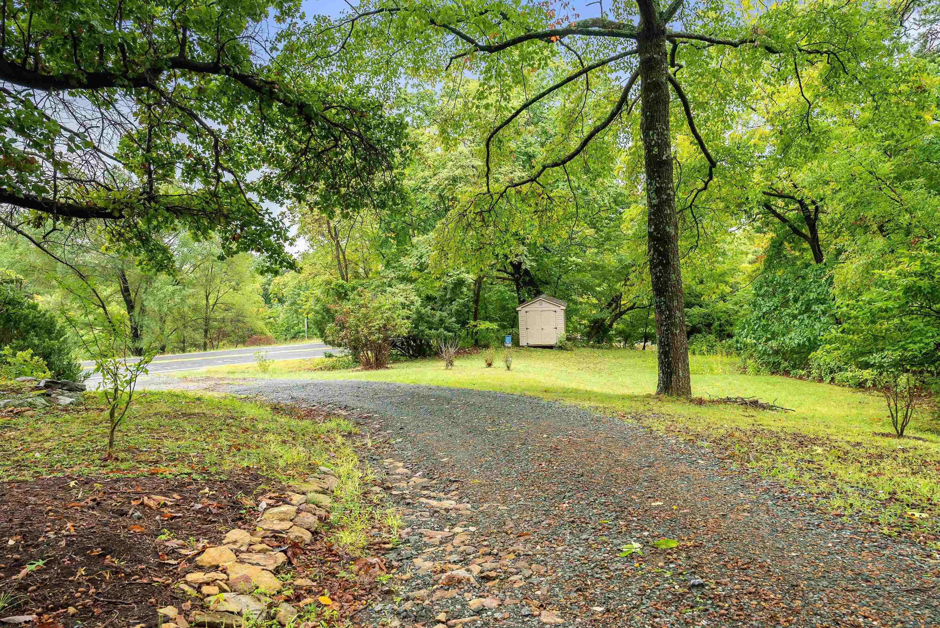 2811 AFTON MOUNTAIN RD