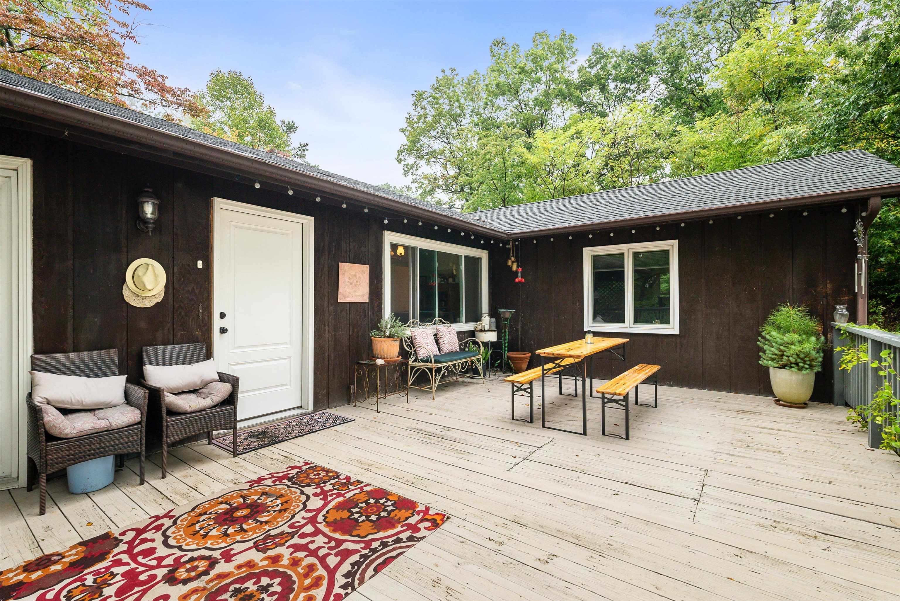 2811 AFTON MOUNTAIN RD