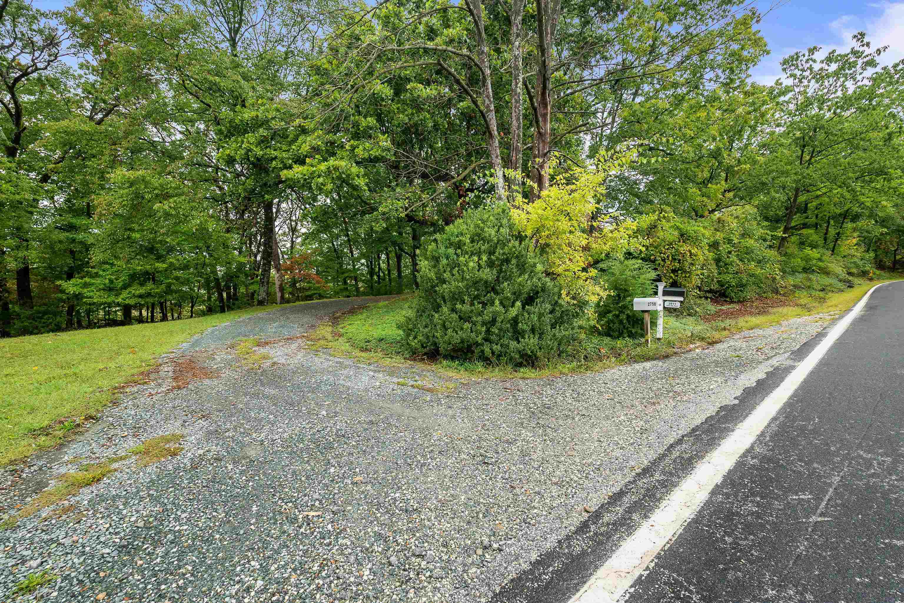 2811 AFTON MOUNTAIN RD