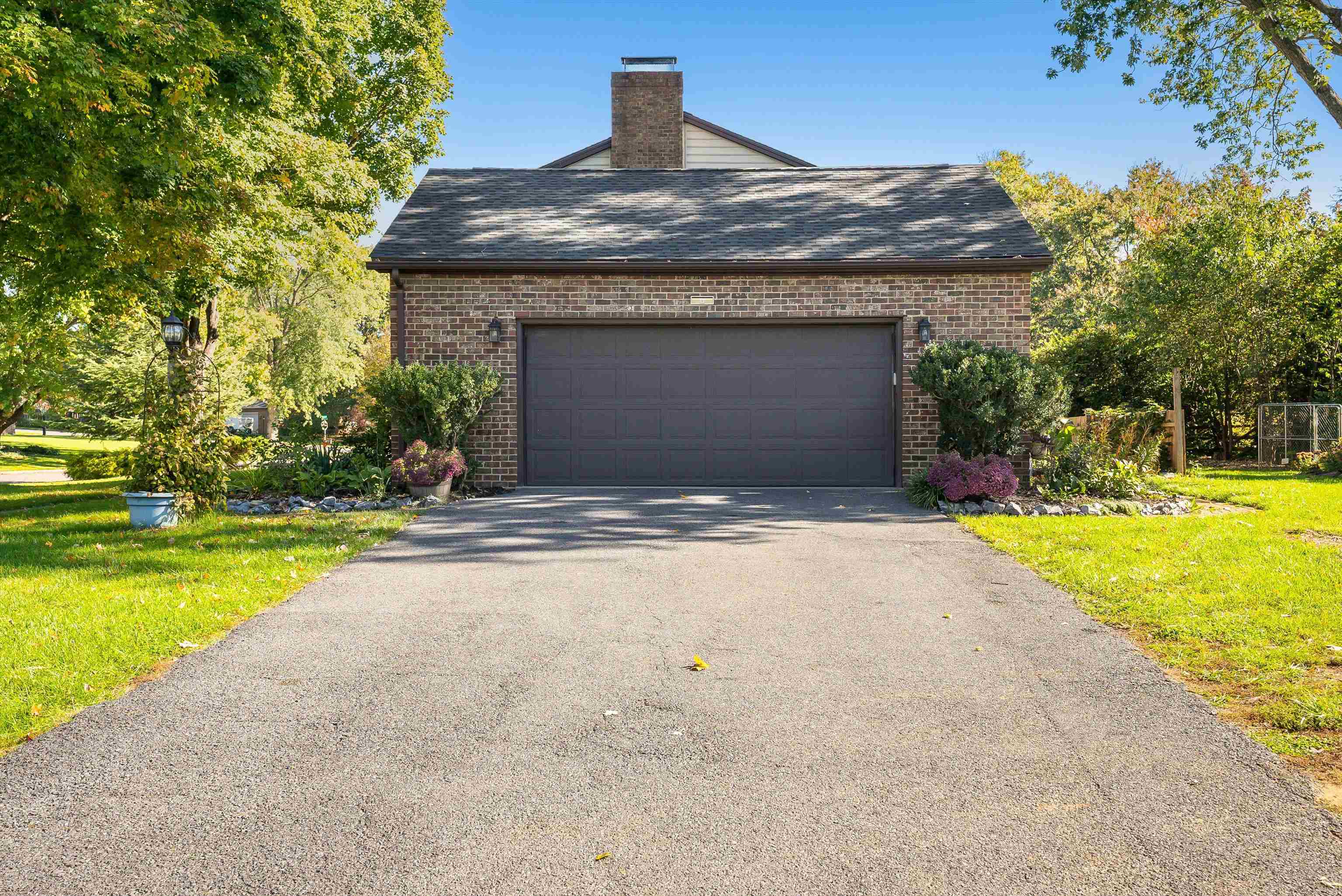 200 PELHAM DR