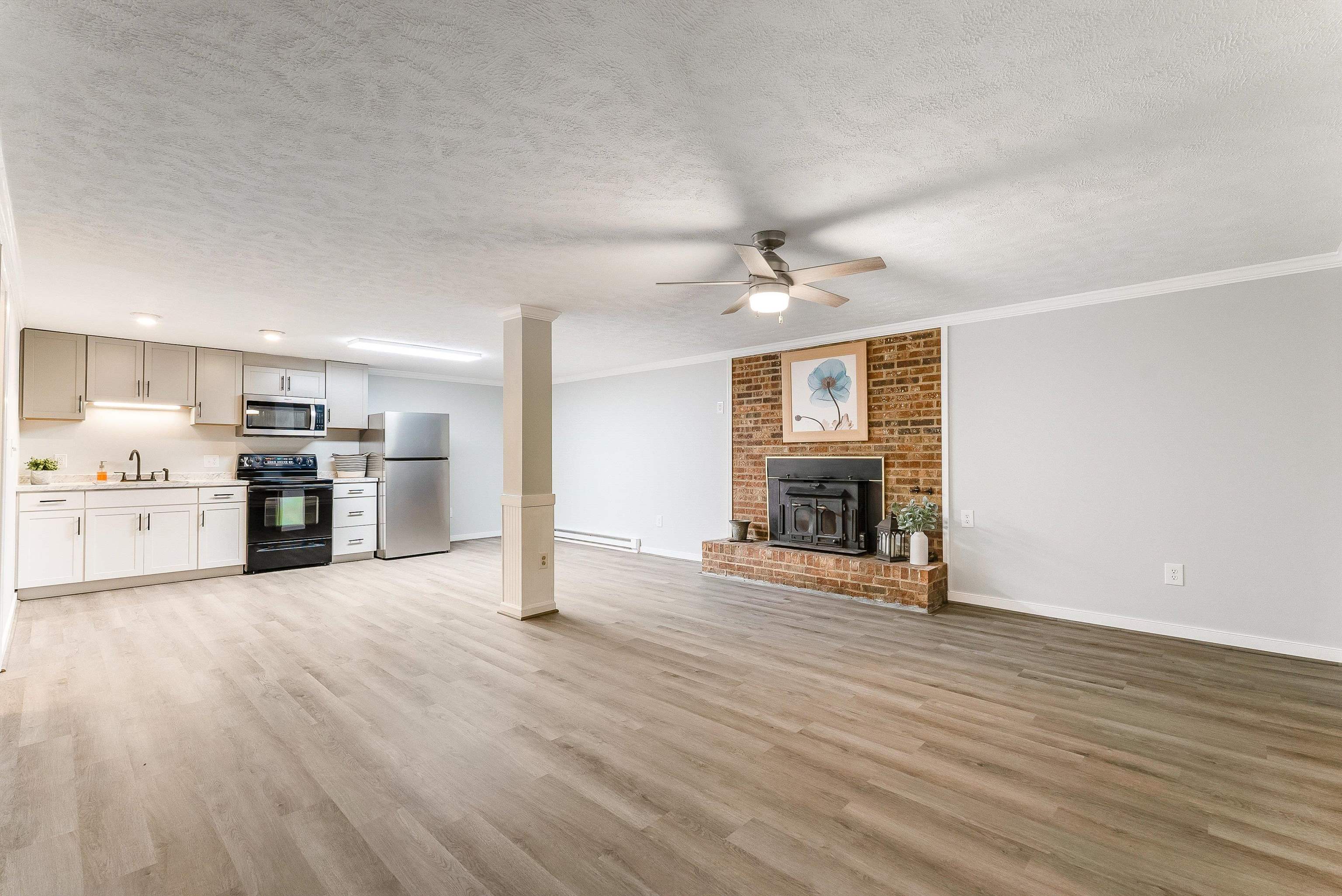 200 PELHAM DR