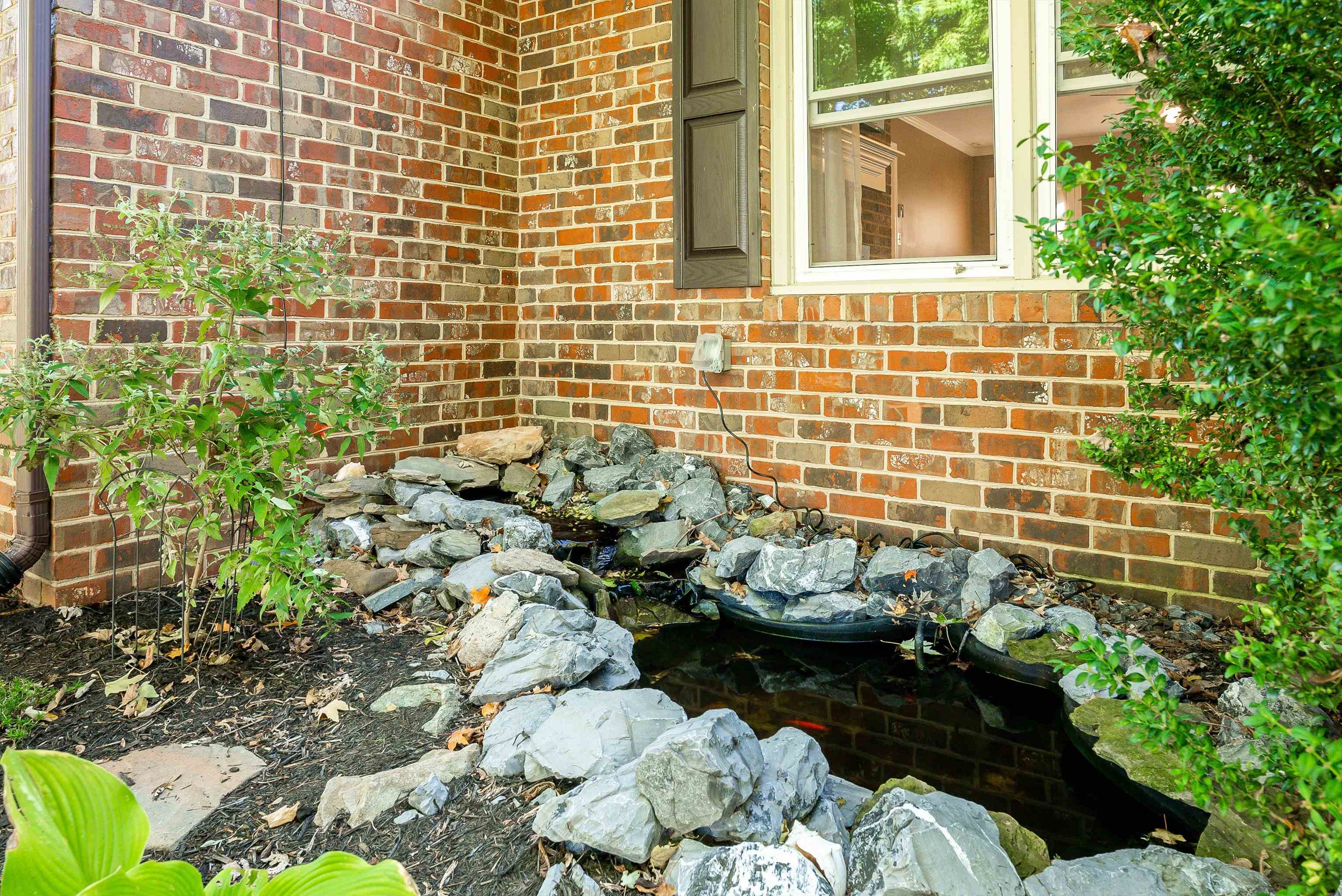 200 PELHAM DR