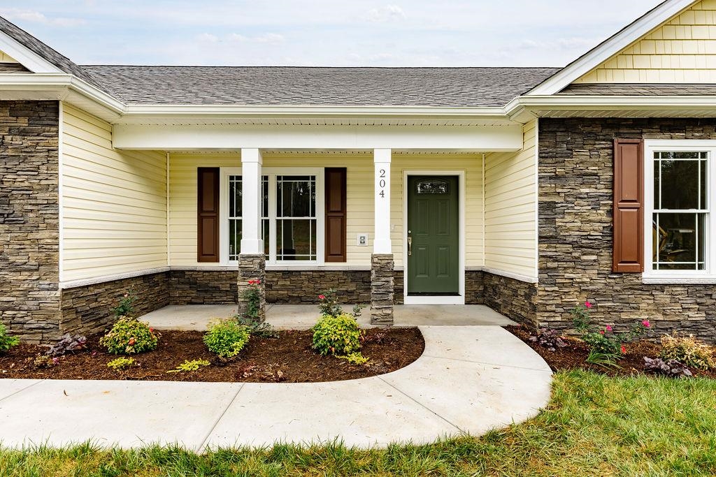 204 LINDBURGH DR