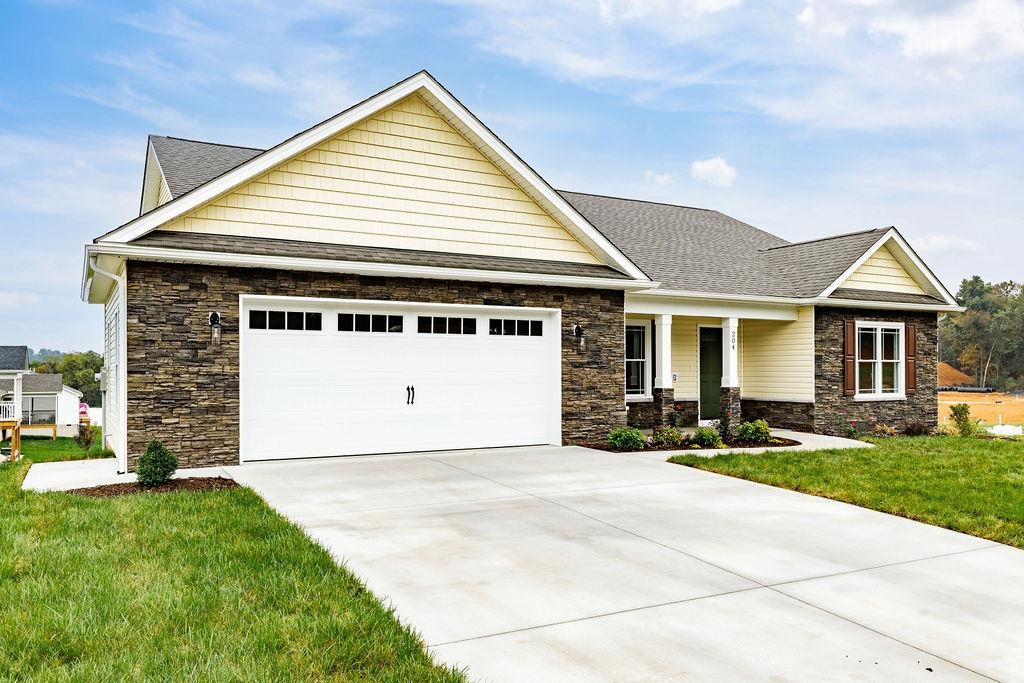 204 LINDBURGH DR