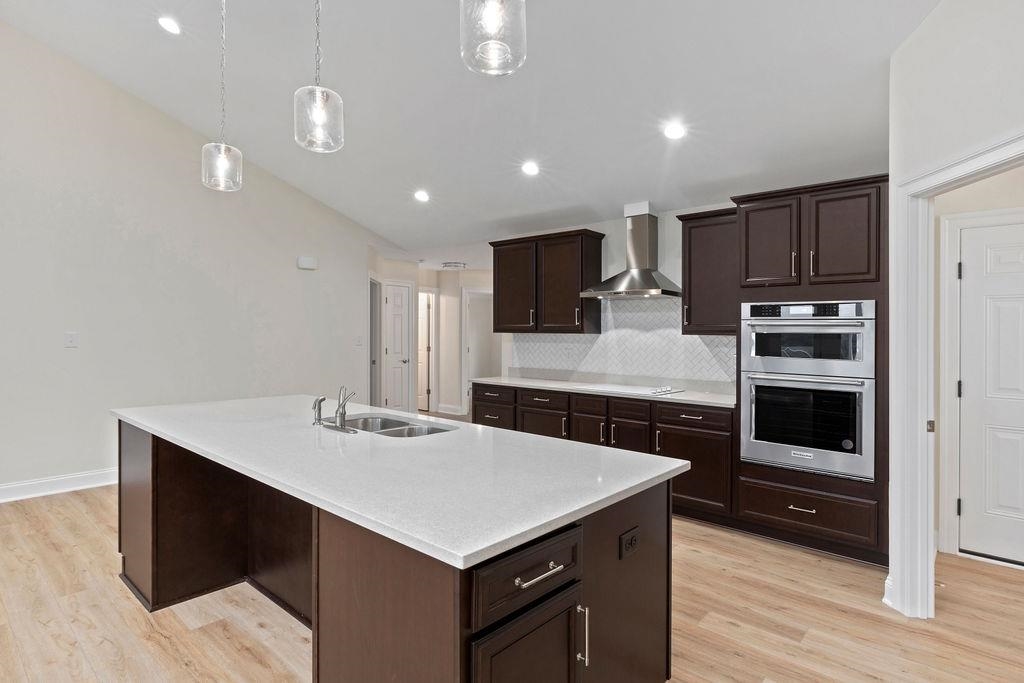 204 LINDBURGH DR