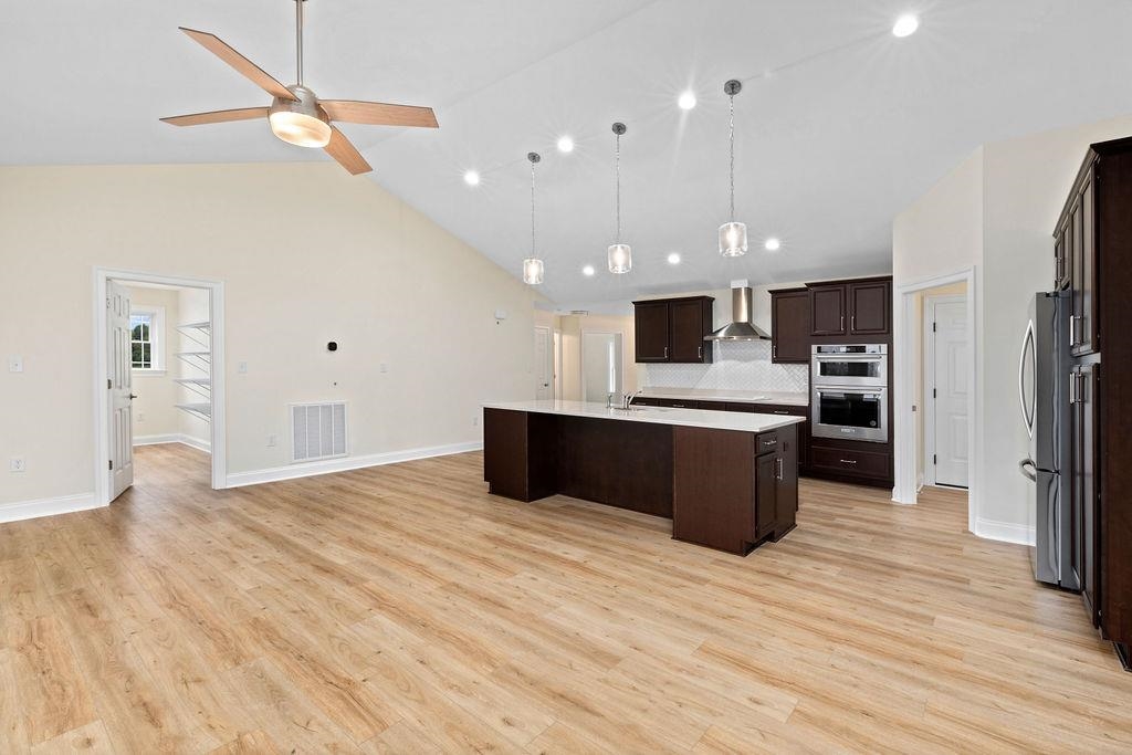 204 LINDBURGH DR