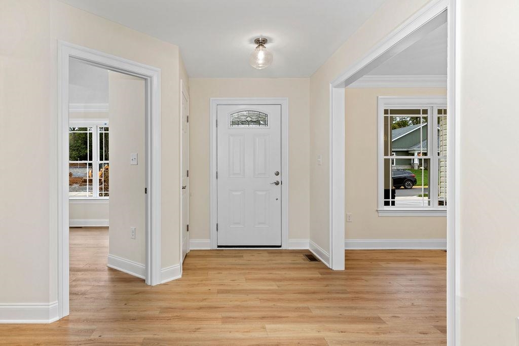 204 LINDBURGH DR