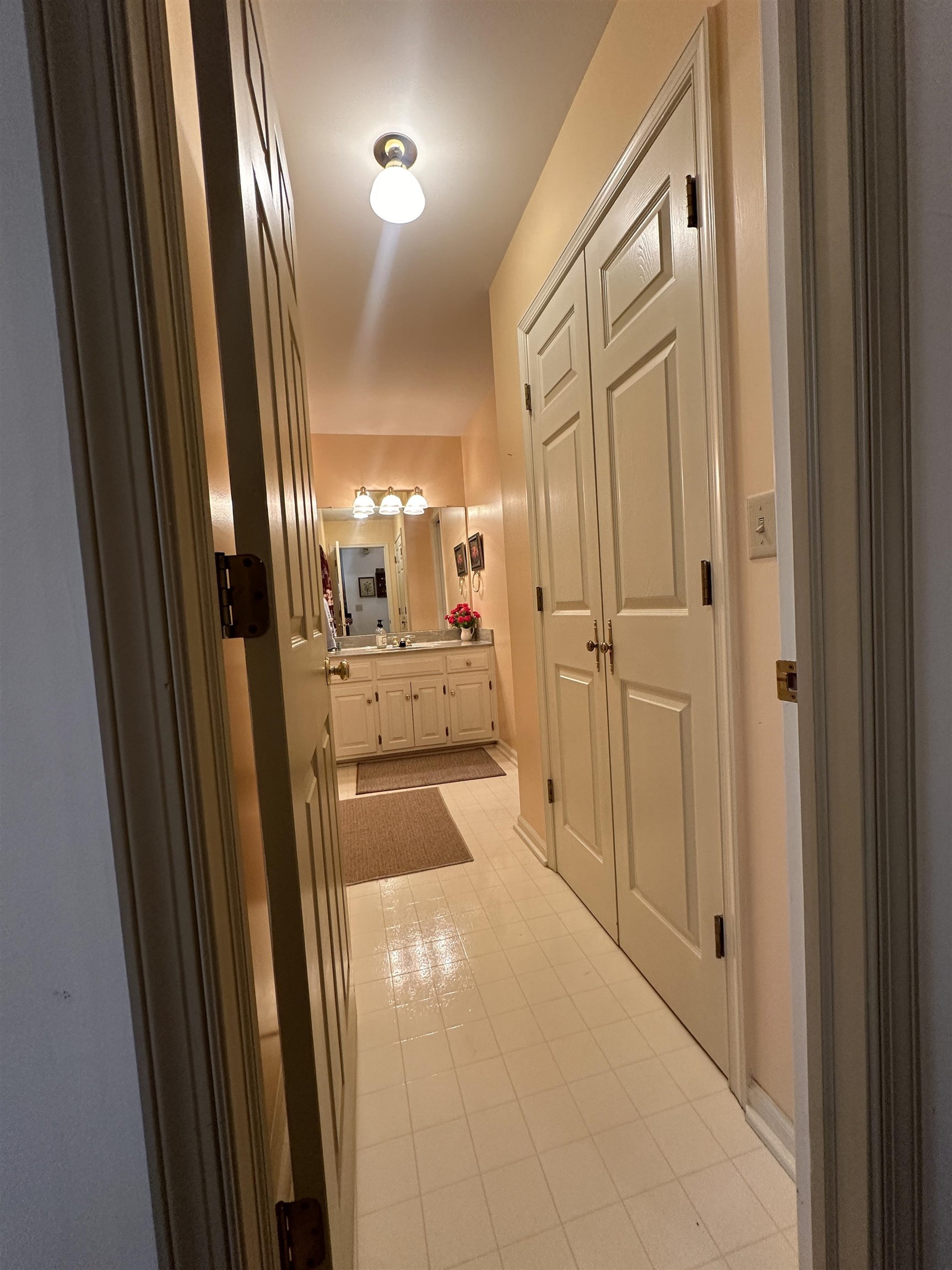 41 NICOLSON DR