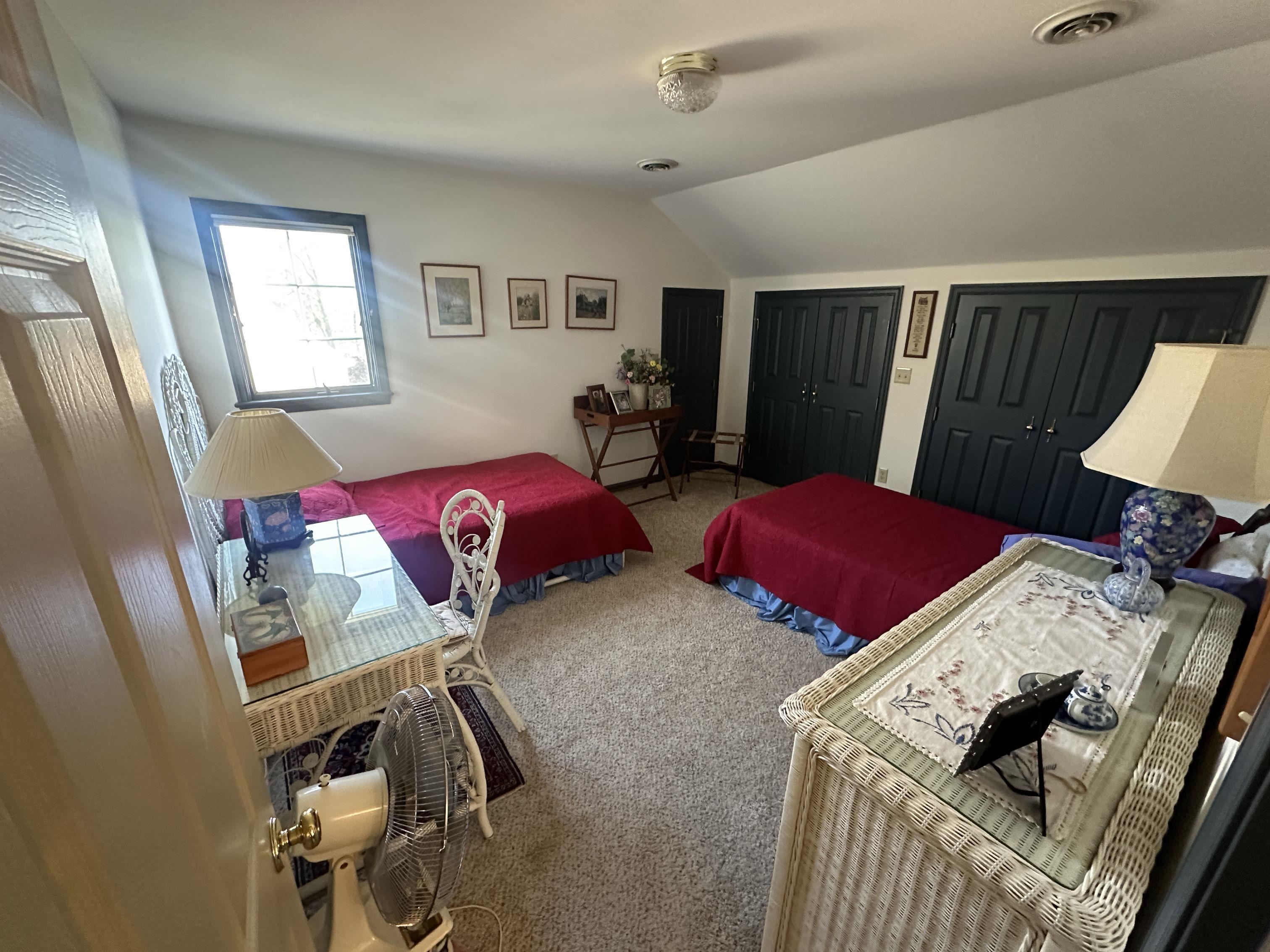 41 NICOLSON DR