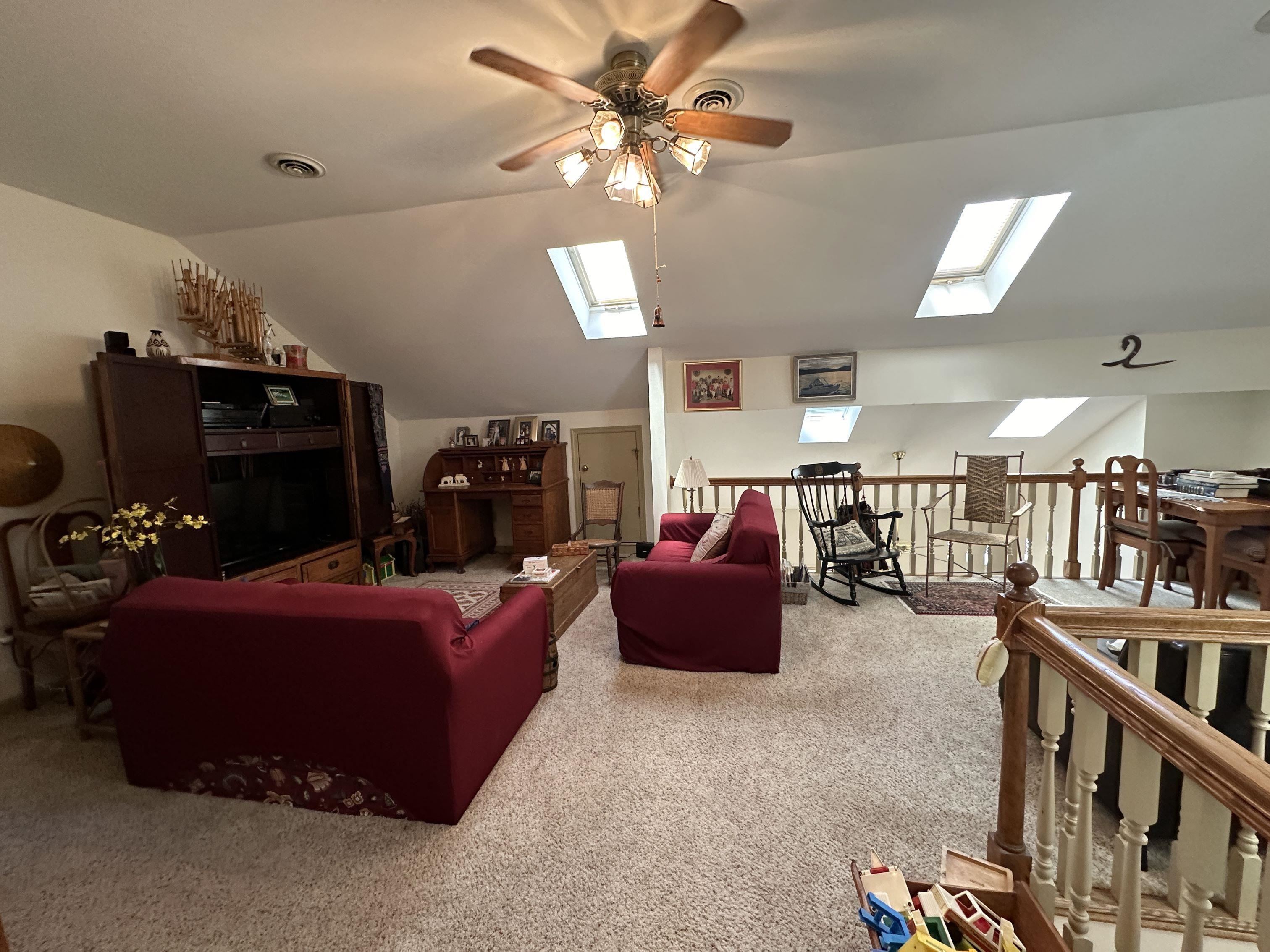 41 NICOLSON DR