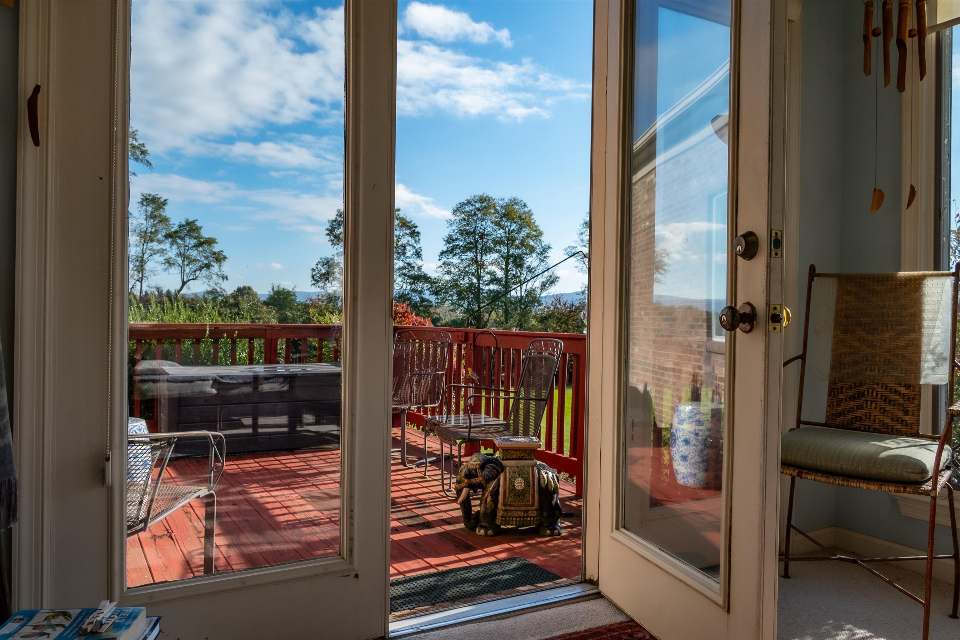 41 NICOLSON DR