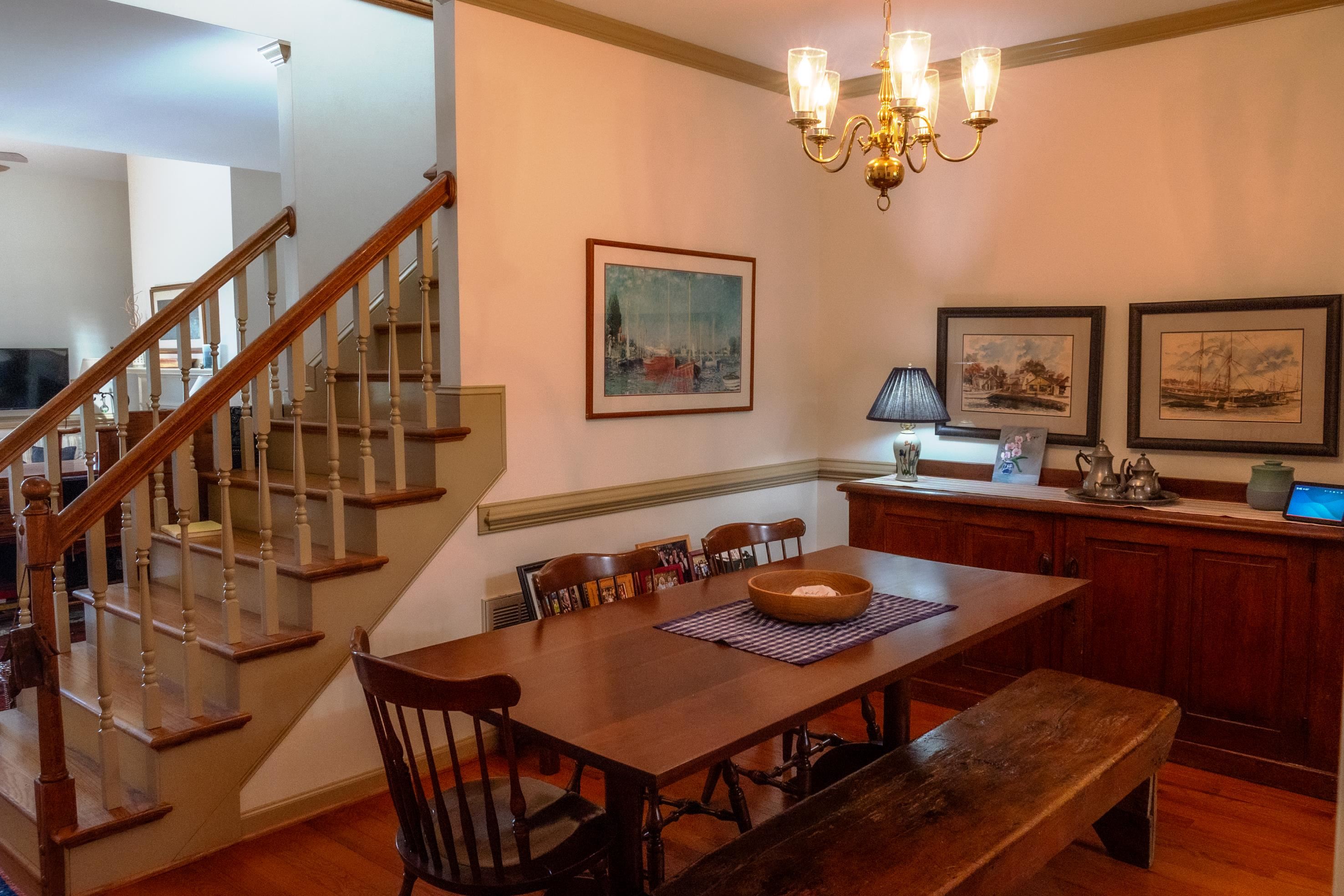 41 NICOLSON DR