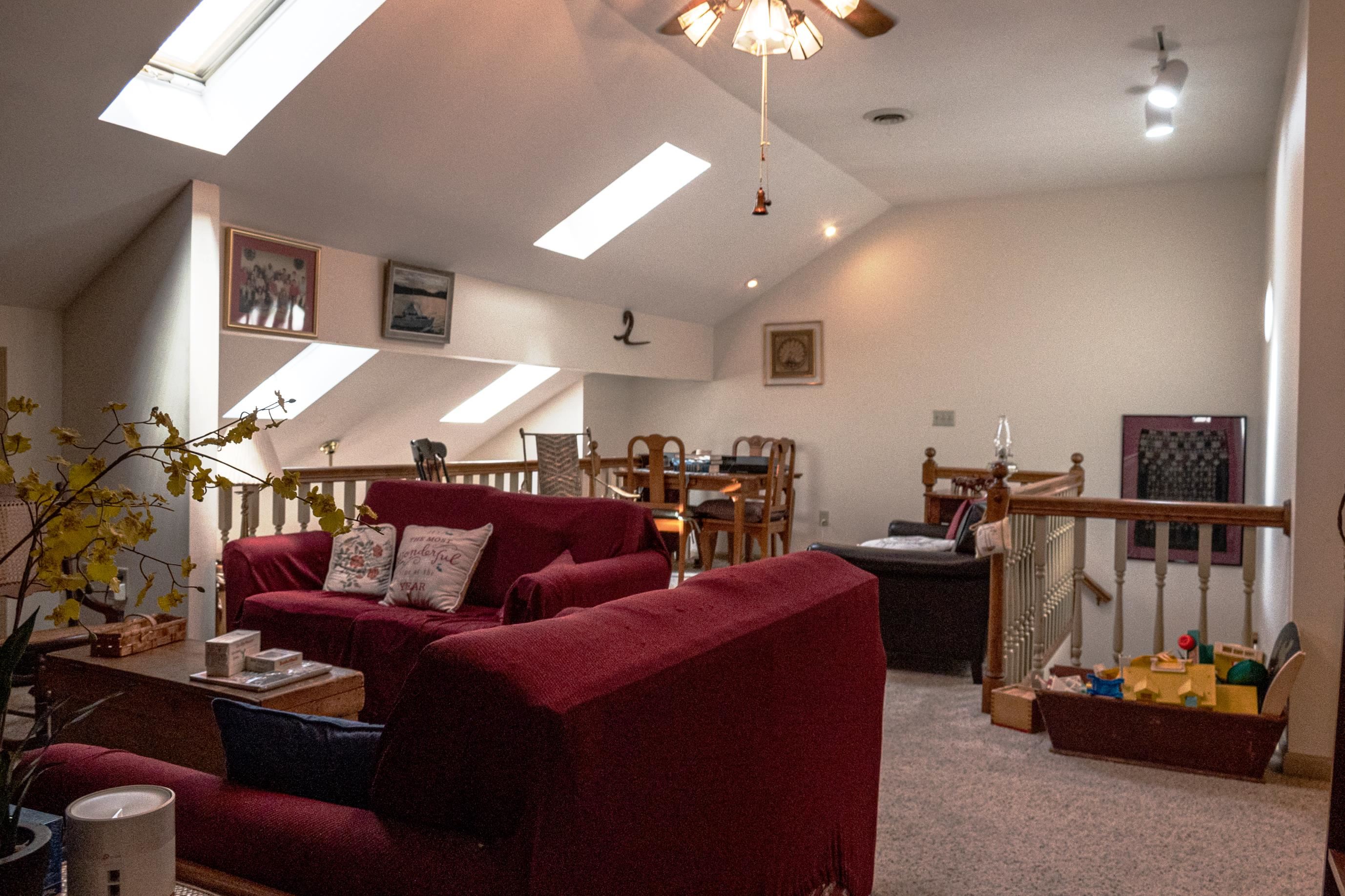41 NICOLSON DR