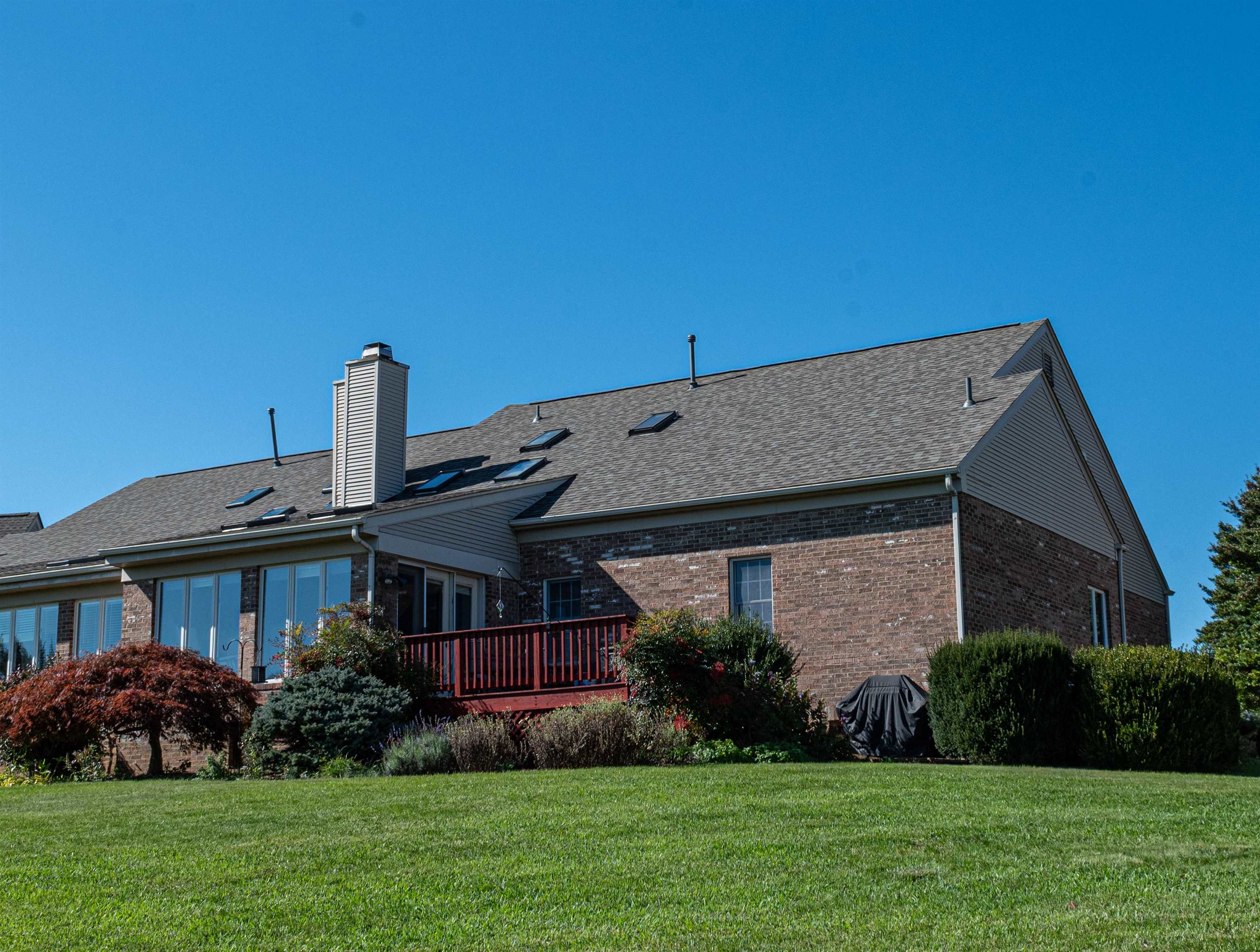 41 NICOLSON DR