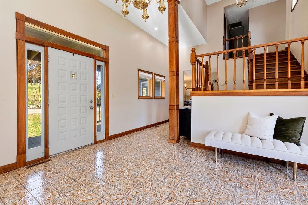 952 FAIRWAY DR