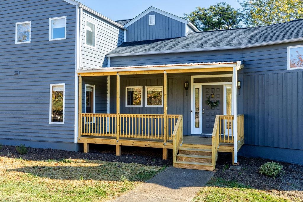 952 FAIRWAY DR