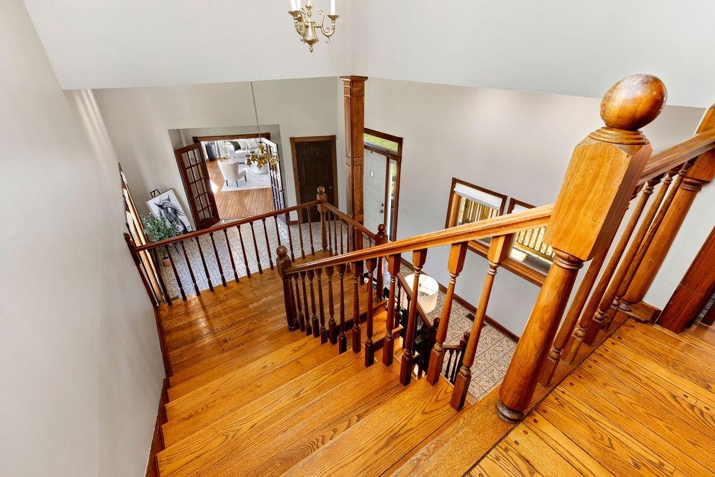 952 FAIRWAY DR