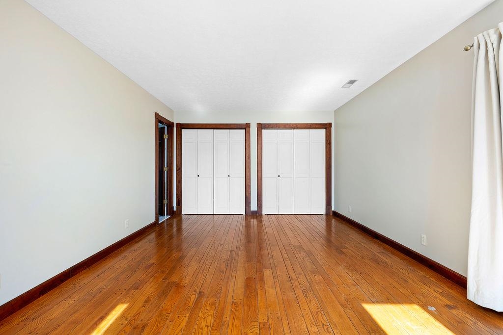 952 FAIRWAY DR